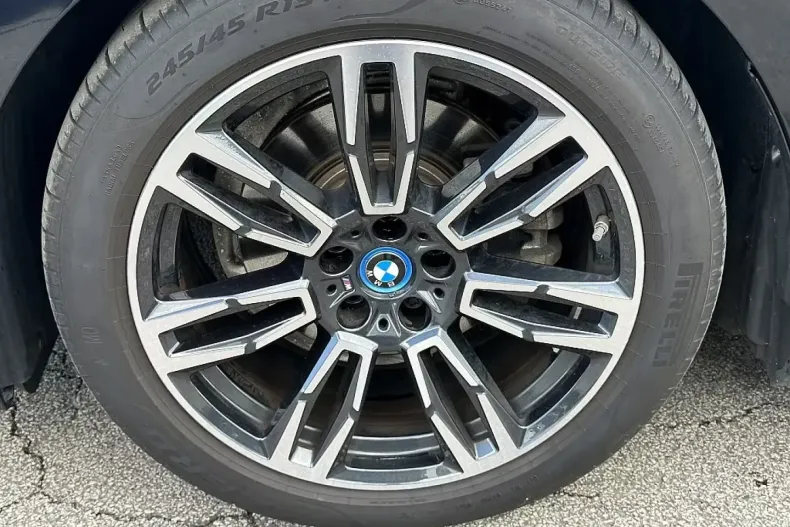 BMW 530 din 2024 cu 12.700 km - oferta BMW127233 - foto 3