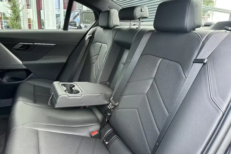 BMW 530 din 2024 cu 12.700 km - oferta BMW127233 - foto 8