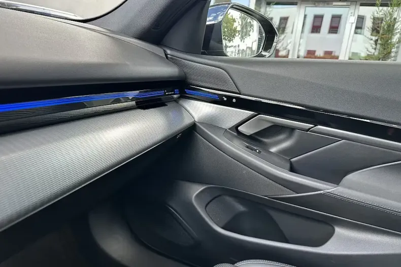 BMW 530 din 2024 cu 12.700 km - oferta BMW127233 - foto 11