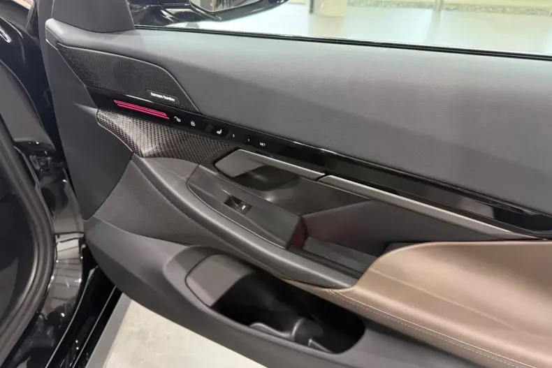 BMW 520 din 2024 cu 18.800 km - oferta BMW127234 - foto 11