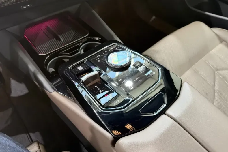 BMW 520 din 2024 cu 18.800 km - oferta BMW127234 - foto 12