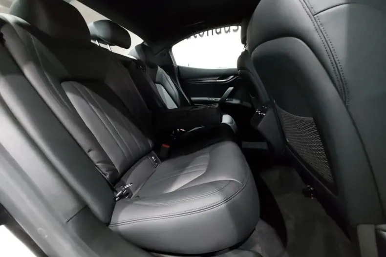 Maserati Ghibli din 2020 cu 35.800 km - oferta MAS127235 - foto 5