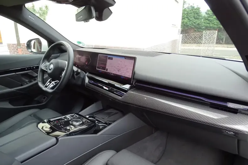 BMW 520 din 2025 cu 26.800 km - oferta BMW127240 - foto 9