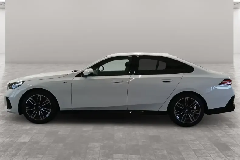 BMW 520 din 2024 cu 15.830 km - oferta BMW127241 - foto 3
