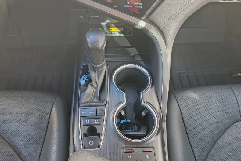 Toyota Camry din 2023 cu 93.500 km - oferta TOY127242 - foto 13