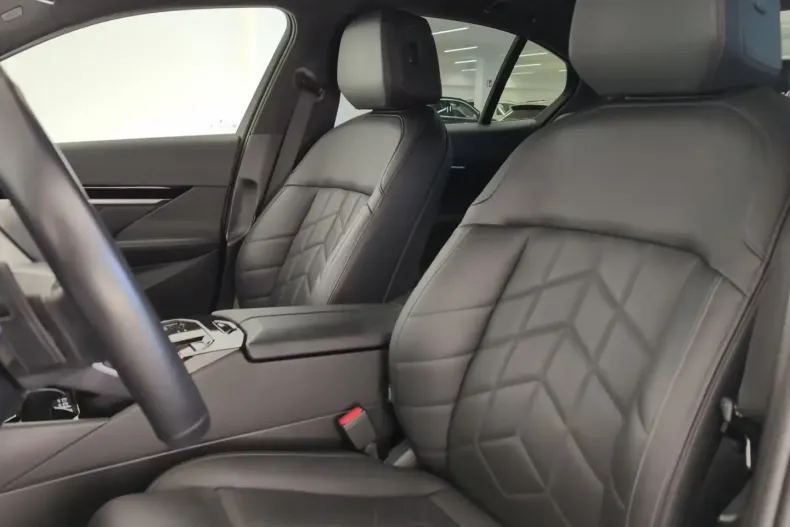 BMW 520 din 2024 cu 39.846 km - oferta BMW127243 - foto 8