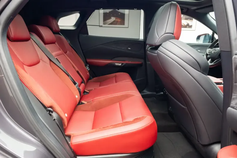 Lexus RX 500 din 2024 cu 6.800 km - oferta LEX127244 - foto 28