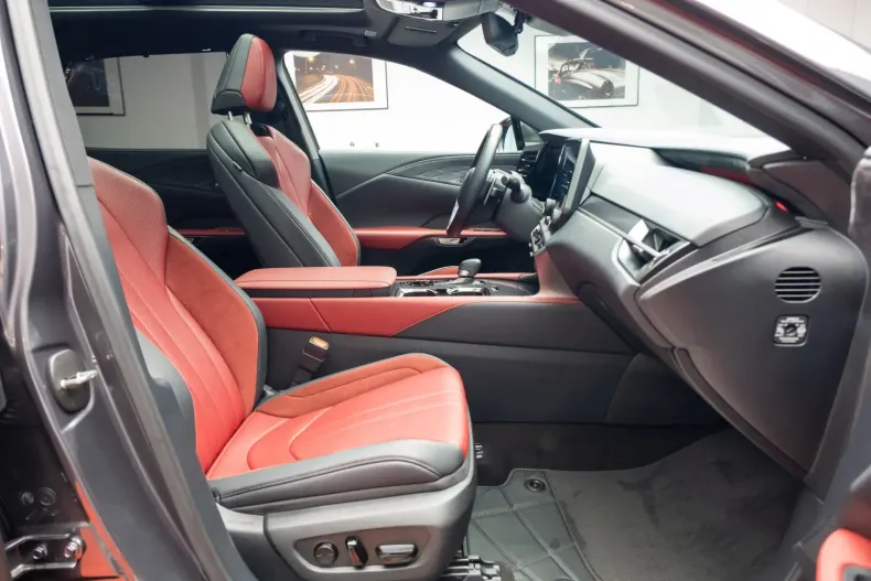 Lexus RX 500 din 2024 cu 6.800 km - oferta LEX127244 - foto 29