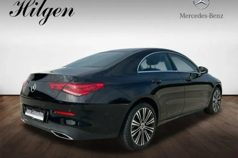 Mercedes-Benz CLA 180 din 2023 cu 12.484 km - oferta MER127268 - foto 5