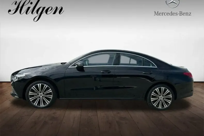 Mercedes-Benz CLA 180 din 2023 cu 12.484 km - oferta MER127268 - foto 8