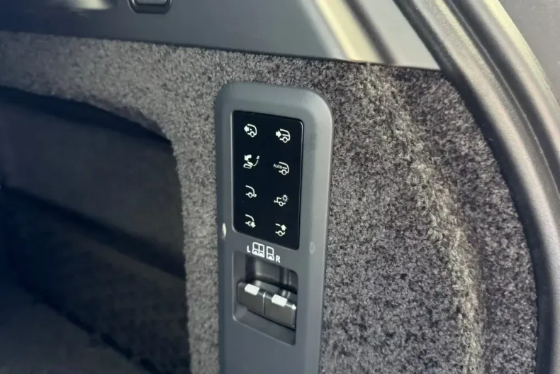 Land Rover Range Rover din 2025 cu 7.000 km - oferta LAN127278 - foto 7