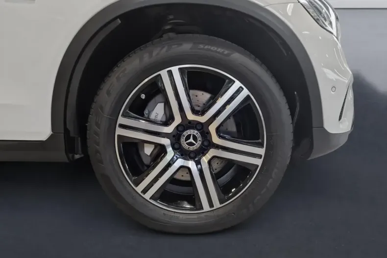 Mercedes-Benz GLC 300 din 2021 cu 71.227 km - oferta MER127292 - foto 6