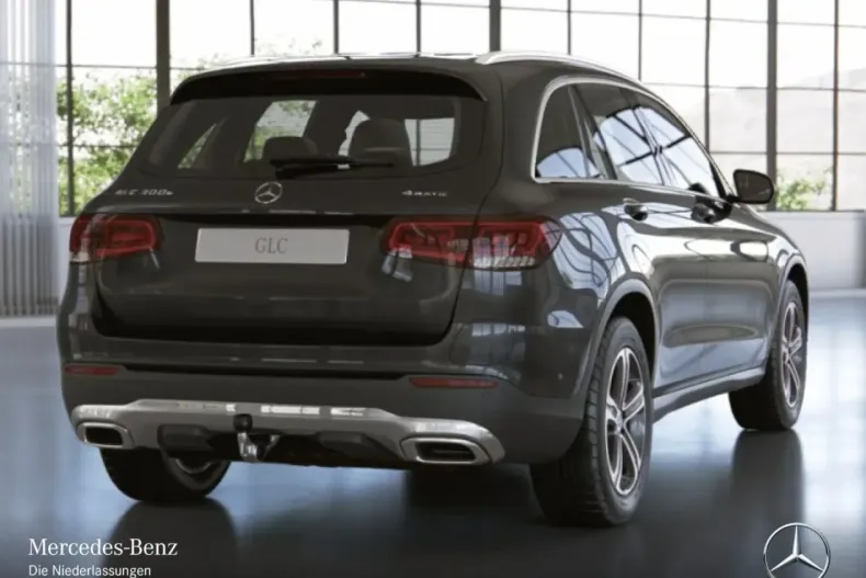 Mercedes-Benz GLC 300 din 2020 cu 75.444 km - oferta MER127296 - foto 3