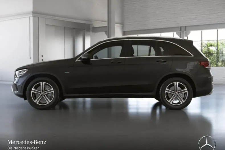 Mercedes-Benz GLC 300 din 2020 cu 75.444 km - oferta MER127296 - foto 4