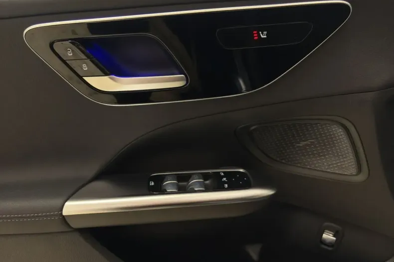 Mercedes-Benz C 220 din 2024 cu 22.046 km - oferta MER127301 - foto 6