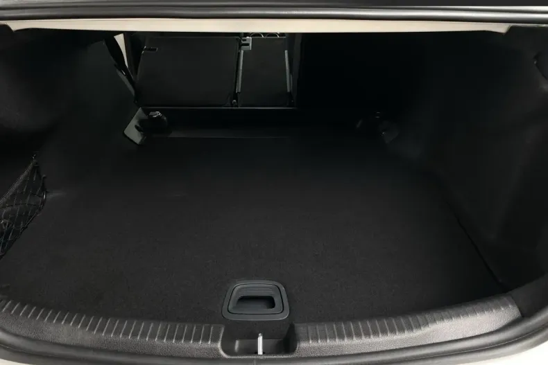 Mercedes-Benz C 220 din 2024 cu 2.960 km - oferta MER127309 - foto 11