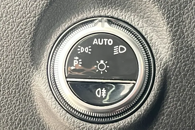 Mercedes-Benz C 220 din 2020 cu 3.106 km - oferta MER127316 - foto 28