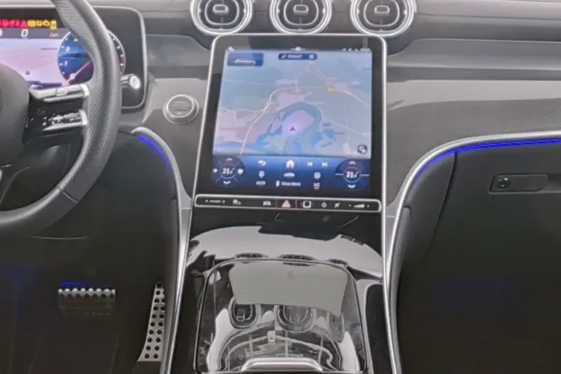 Mercedes-Benz GLC 300 din 2024 cu 18.077 km - oferta MER127360 - foto 4