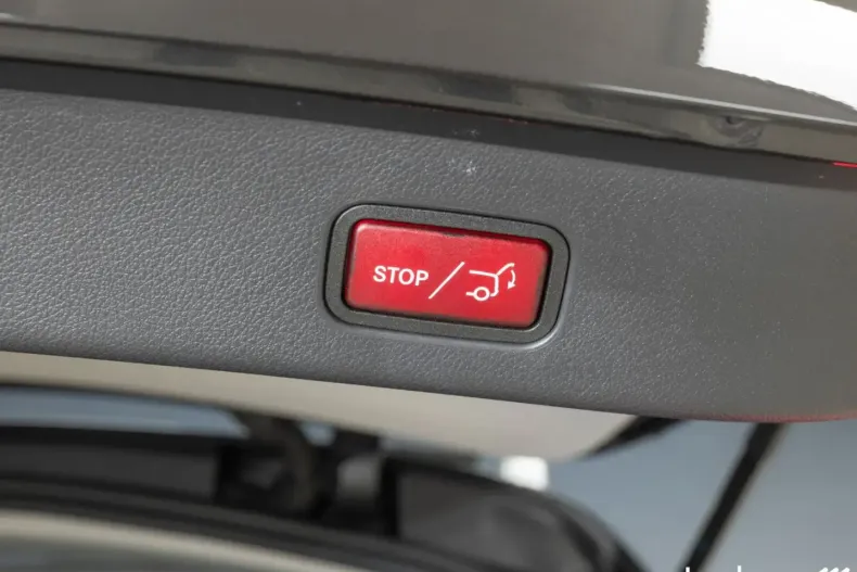 Mercedes-Benz GLC 300 din 2024 cu 10.497 km - oferta MER127369 - foto 10