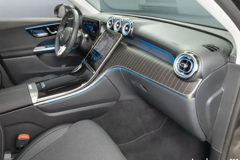 Mercedes-Benz GLC 300 din 2024 cu 10.497 km - oferta MER127369 - foto 18