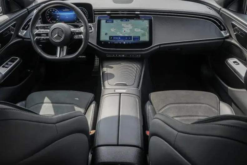 Mercedes-Benz E 300 din 2024 cu 22.243 km - oferta MER127381 - foto 10