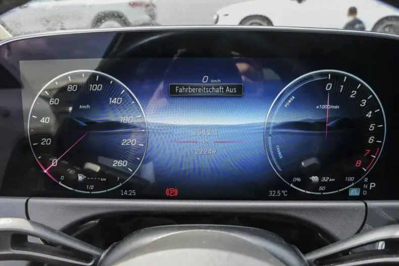 Mercedes-Benz E 300 din 2024 cu 22.243 km - oferta MER127381 - foto 11