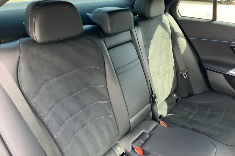 Mercedes-Benz E 300 din 2024 cu 27.200 km - oferta MER127384 - foto 8