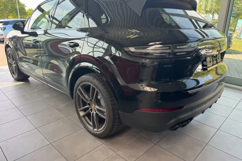 Porsche Cayenne din 2023 cu 32.700 km - oferta POR127385 - foto 4