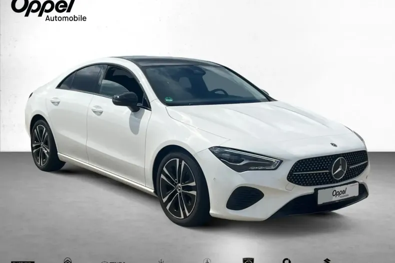 Mercedes-Benz CLA 180 din 2024 cu 19.300 km - oferta MER127387 - foto 1
