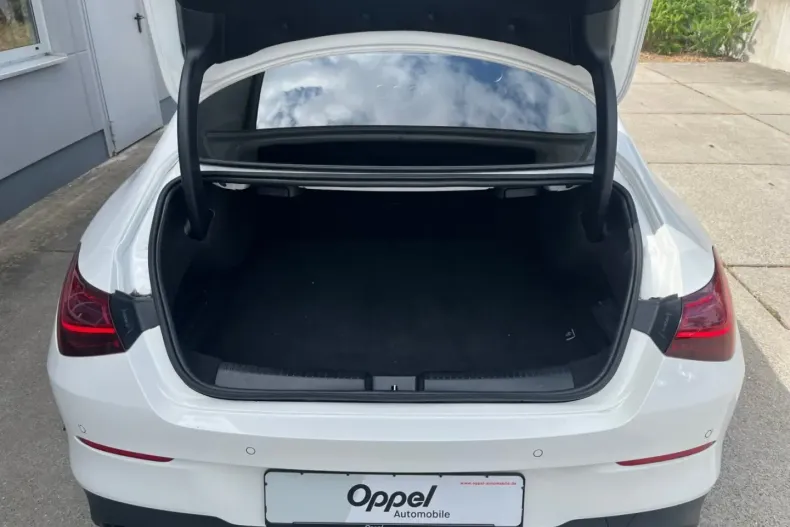 Mercedes-Benz CLA 180 din 2024 cu 19.300 km - oferta MER127387 - foto 15