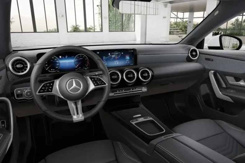 Mercedes-Benz CLA 180 din 2024 cu 11.600 km - oferta MER127389 - foto 2