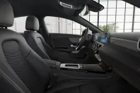 Mercedes-Benz CLA 180 din 2024 cu 11.600 km - oferta MER127389 - foto 6