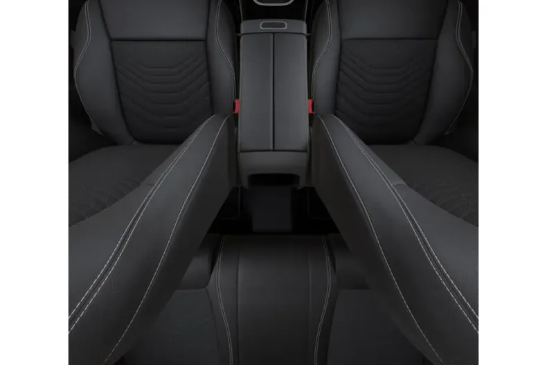 Mercedes-Benz CLA 180 din 2024 cu 11.600 km - oferta MER127389 - foto 17