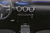 Mercedes-Benz CLA 250 din 2024 cu 11.369 km - oferta MER127395 - foto 5