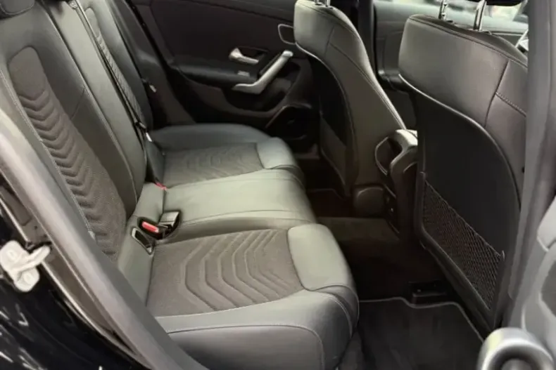 Mercedes-Benz CLA 250 din 2024 cu 23.000 km - oferta MER127397 - foto 11