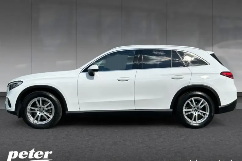 Mercedes-Benz GLC 200 din 2023 cu 32.098 km - oferta MER127405 - foto 2