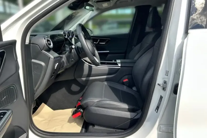 Mercedes-Benz GLC 200 din 2023 cu 32.098 km - oferta MER127405 - foto 8