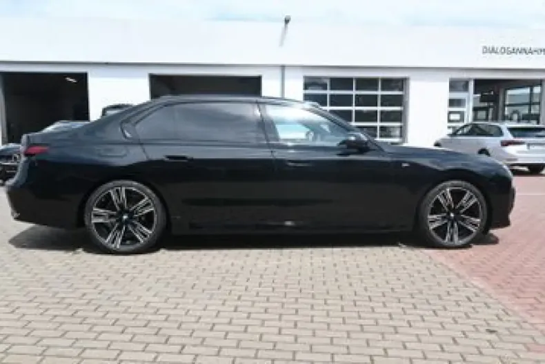 BMW 740 din 2024 cu 15.500 km - oferta BMW127408 - foto 13