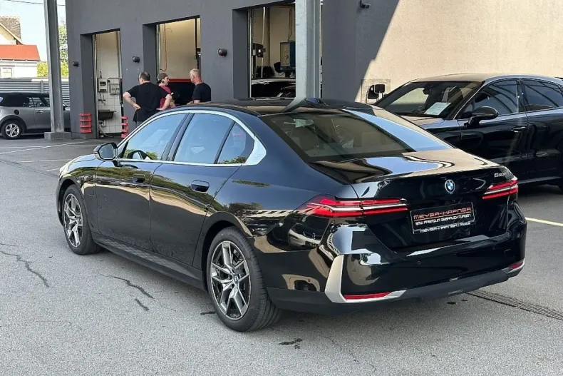 BMW 530 din 2024 cu 10.158 km - oferta BMW127410 - foto 8