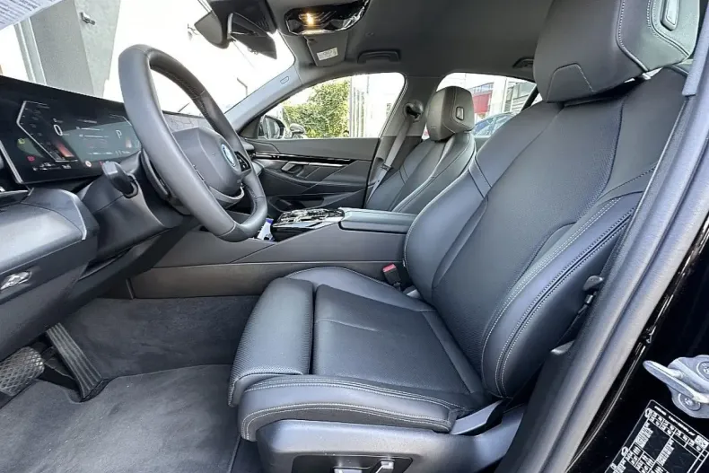 BMW 530 din 2024 cu 10.158 km - oferta BMW127410 - foto 19