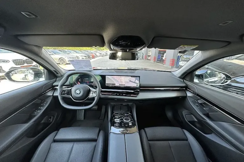 BMW 530 din 2024 cu 10.158 km - oferta BMW127410 - foto 22