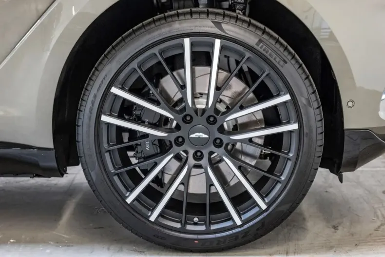 Aston Martin DBX din 2024 cu 8.076 km - oferta AST127415 - foto 4