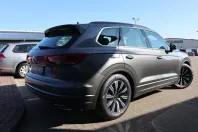 Volkswagen Touareg din 2023 cu 56.089 km - oferta VOL127417 - foto 2