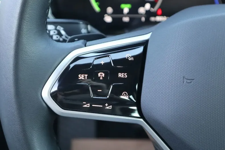 Volkswagen Touareg din 2023 cu 56.089 km - oferta VOL127417 - foto 13