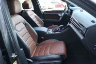 Volkswagen Touareg din 2023 cu 56.089 km - oferta VOL127417 - foto 28