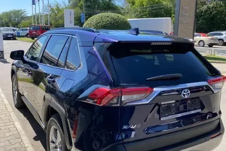 Toyota RAV4 din 2025 cu 10 km - oferta TOY127424 - foto 15