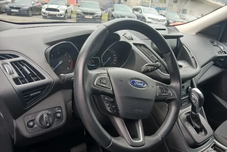 Ford Kuga din 2019 cu 93.552 km - oferta FOR127425 - foto 7