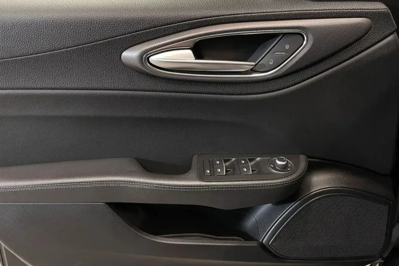 Alfa Romeo Giulia din 2019 cu 108.354 km - oferta ALF127426 - foto 26