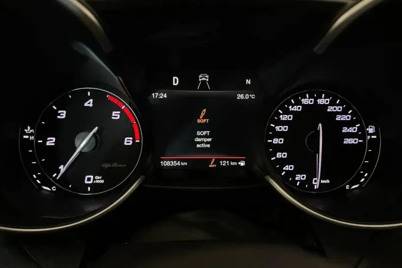 Alfa Romeo Giulia din 2019 cu 108.354 km - oferta ALF127426 - foto 28