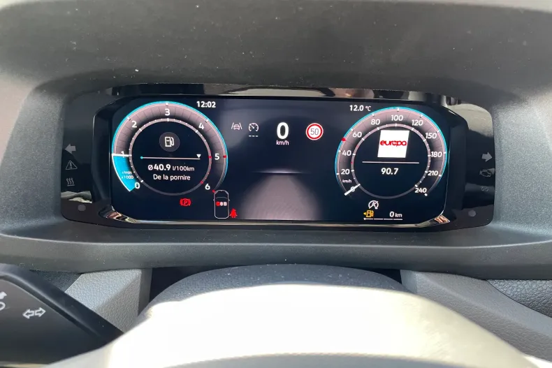 Volkswagen Crafter din 2025 cu 1 km - oferta VOL127442 - foto 12